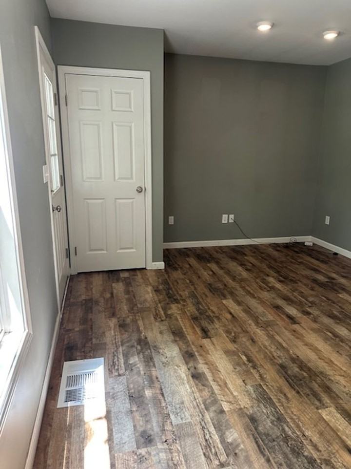 26 Elm St - Photo 6 of 18