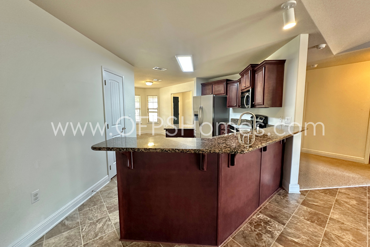 306 Gauntlet Dr - Photo 5 of 23