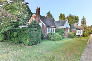 3215 Sunnyside Ave - Photo 1 of 1