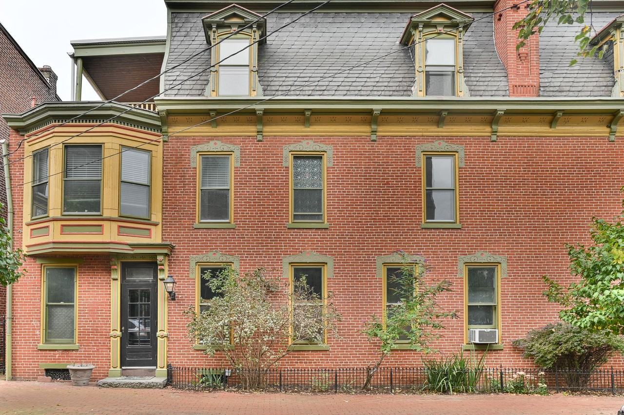 235 Verbeke Street - Photo 3 of 41