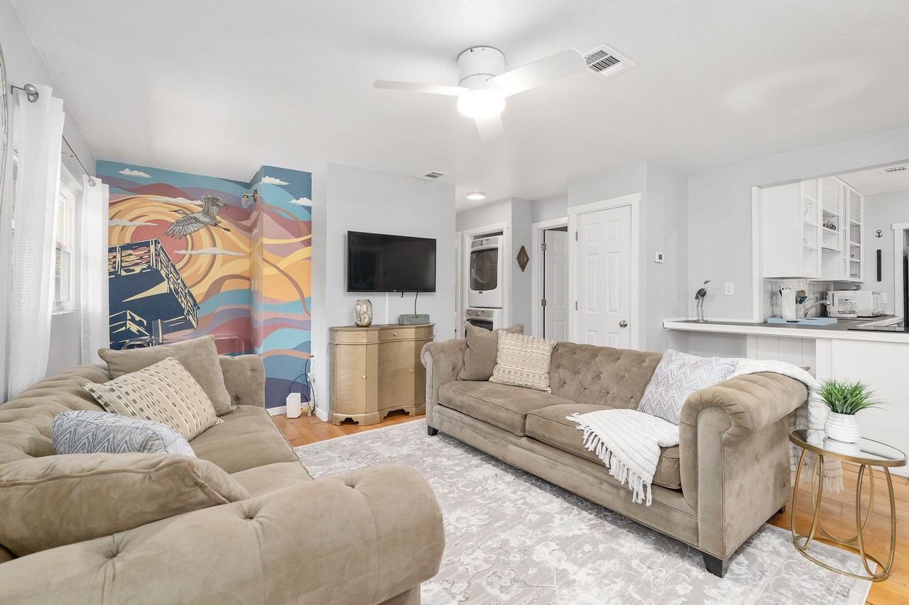 4311 Southwest 44th Street - Photo 6 of 37