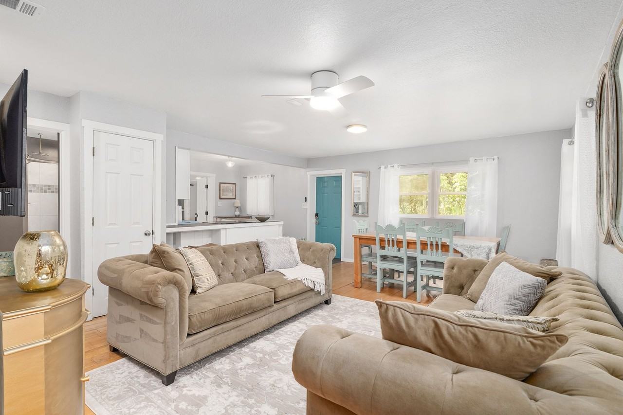 4311 Southwest 44th Street - Photo 7 of 37