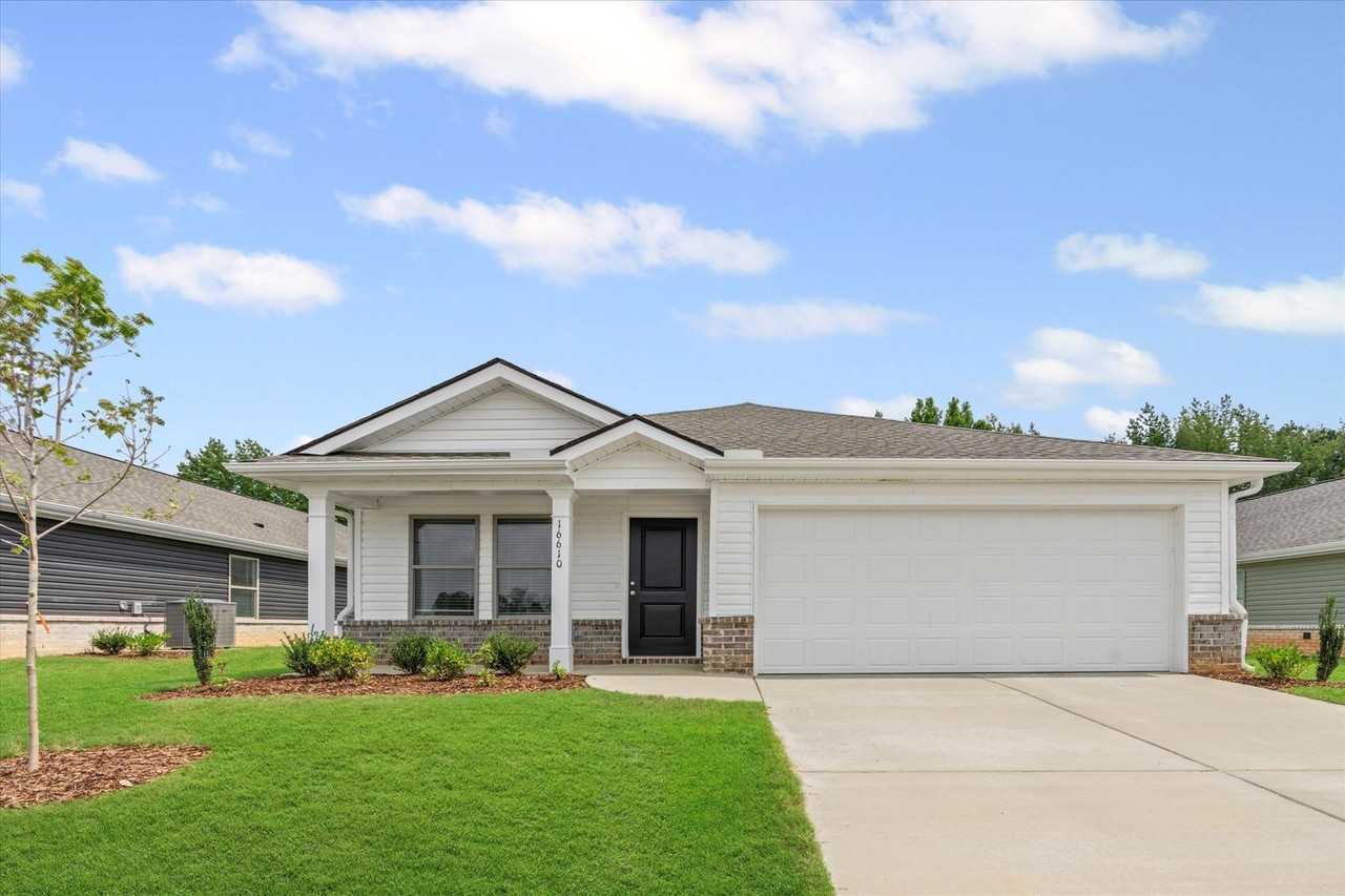 16610 Maggie Ct - Photo 3 of 23