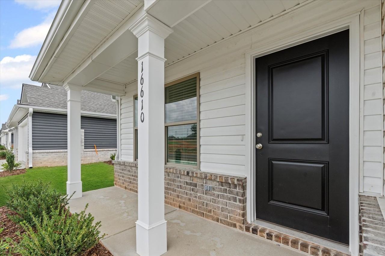 16610 Maggie Ct - Photo 5 of 23