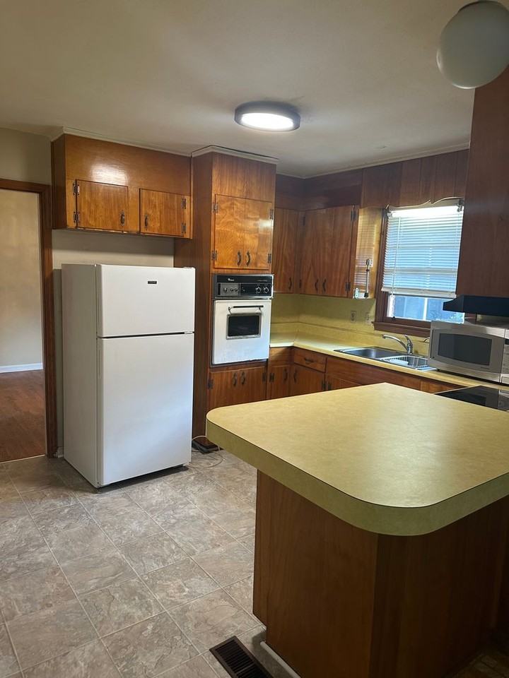 1220 W Park Ave - Photo 5 of 13