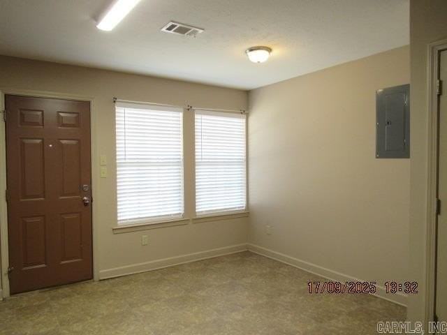 1161 Spencer St - Photo 7 of 14