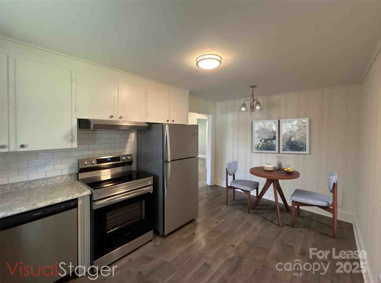 4820 Charleston Drive - Photo 4 of 12