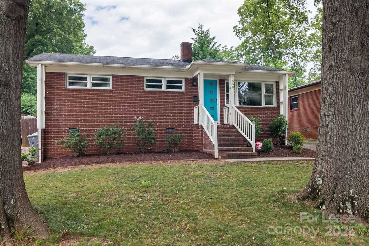 550 West Kingston Avenue - Photo 2 of 20