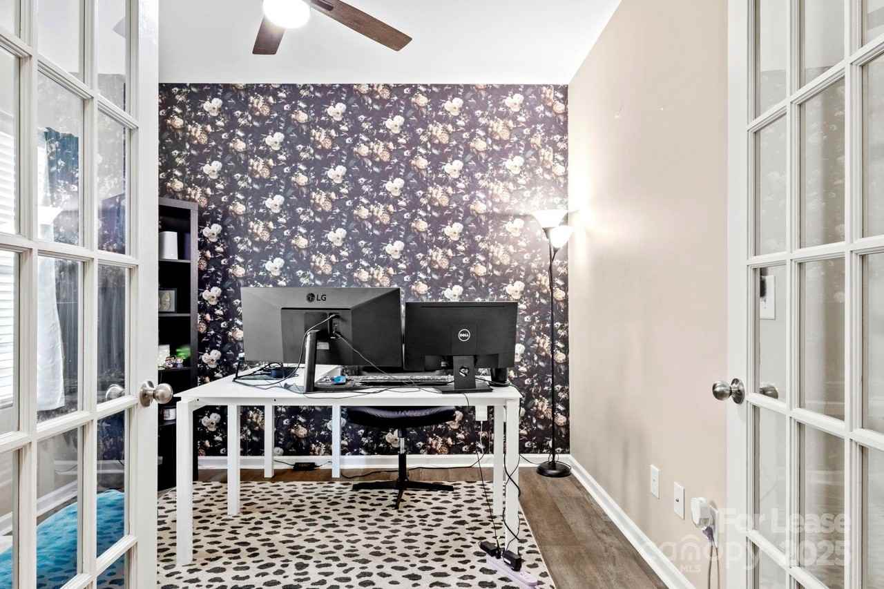 467 Switch St - Photo 3 of 30