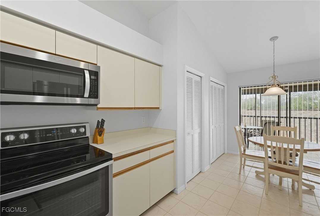 12250 Kelly Greens Blvd #57 - Photo 6 of 36