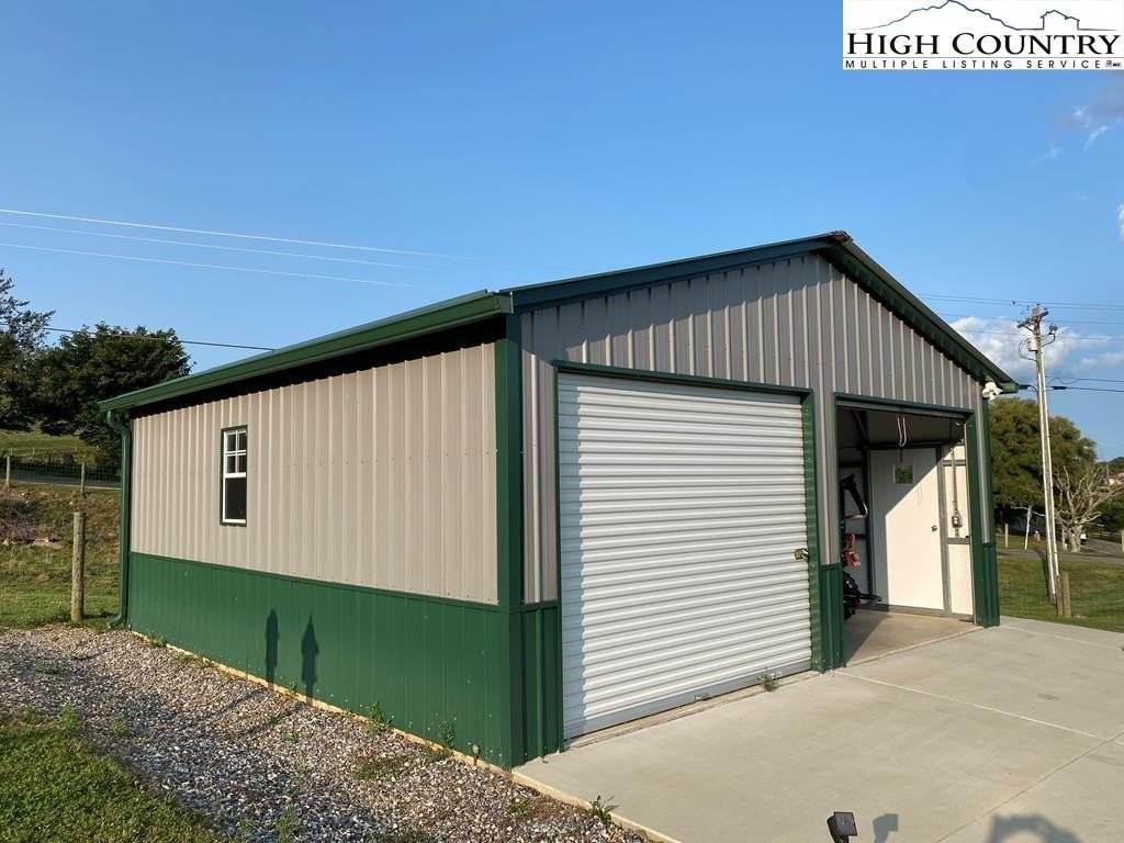 1593 Bald Mountain Rd - Photo 2 of 6