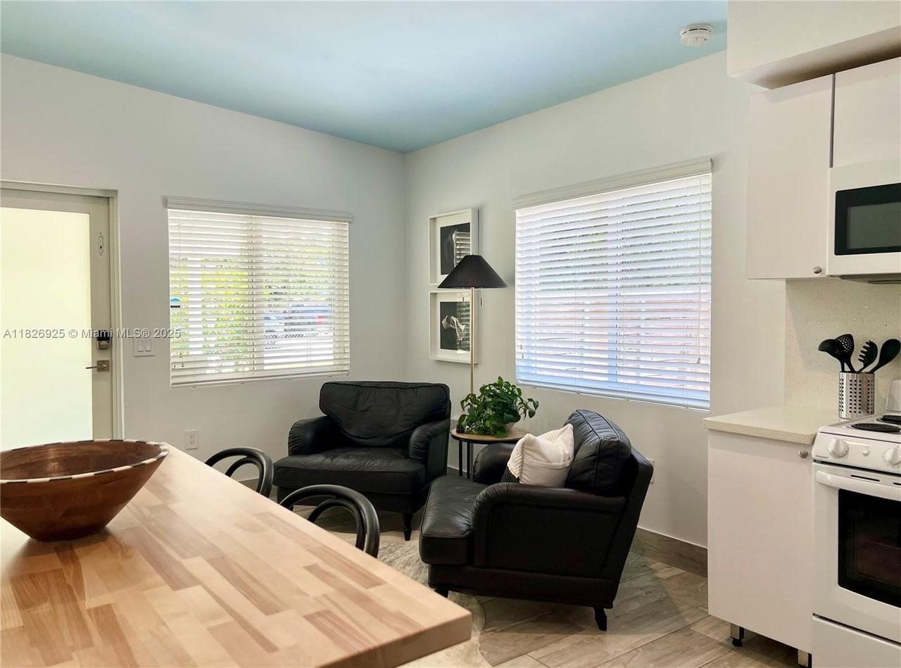 3850 Charles Ter - Photo 7 of 29