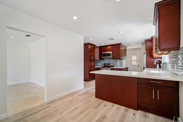 1100 N Isabel St - Photo 2 of 8