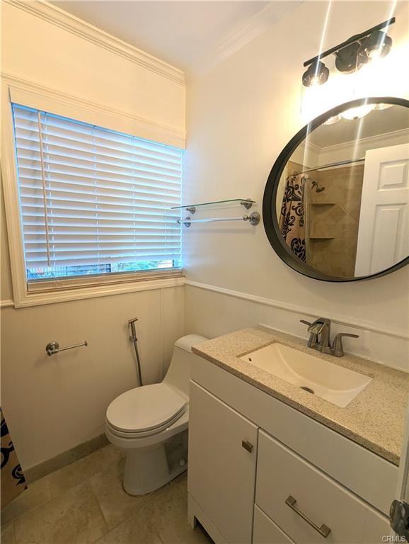 22253 Criswell St - Photo 3 of 8