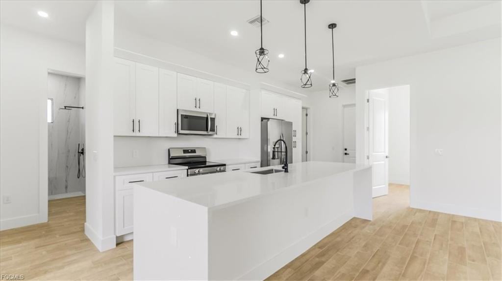 1417 Ne 17th Ave - Photo 3 of 8