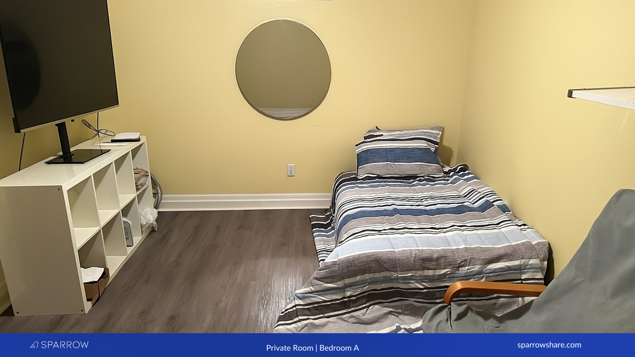 1298 Sixth Line - Photo 2 of 8