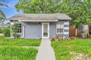 394 Southeast 5th Avenue #B - Photo 1 of 1