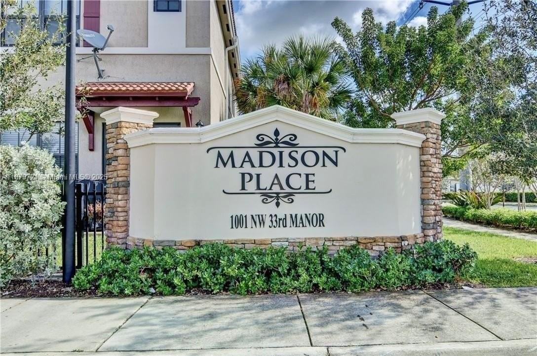 1071 Nw 33rd Ct - Photo 2 of 31