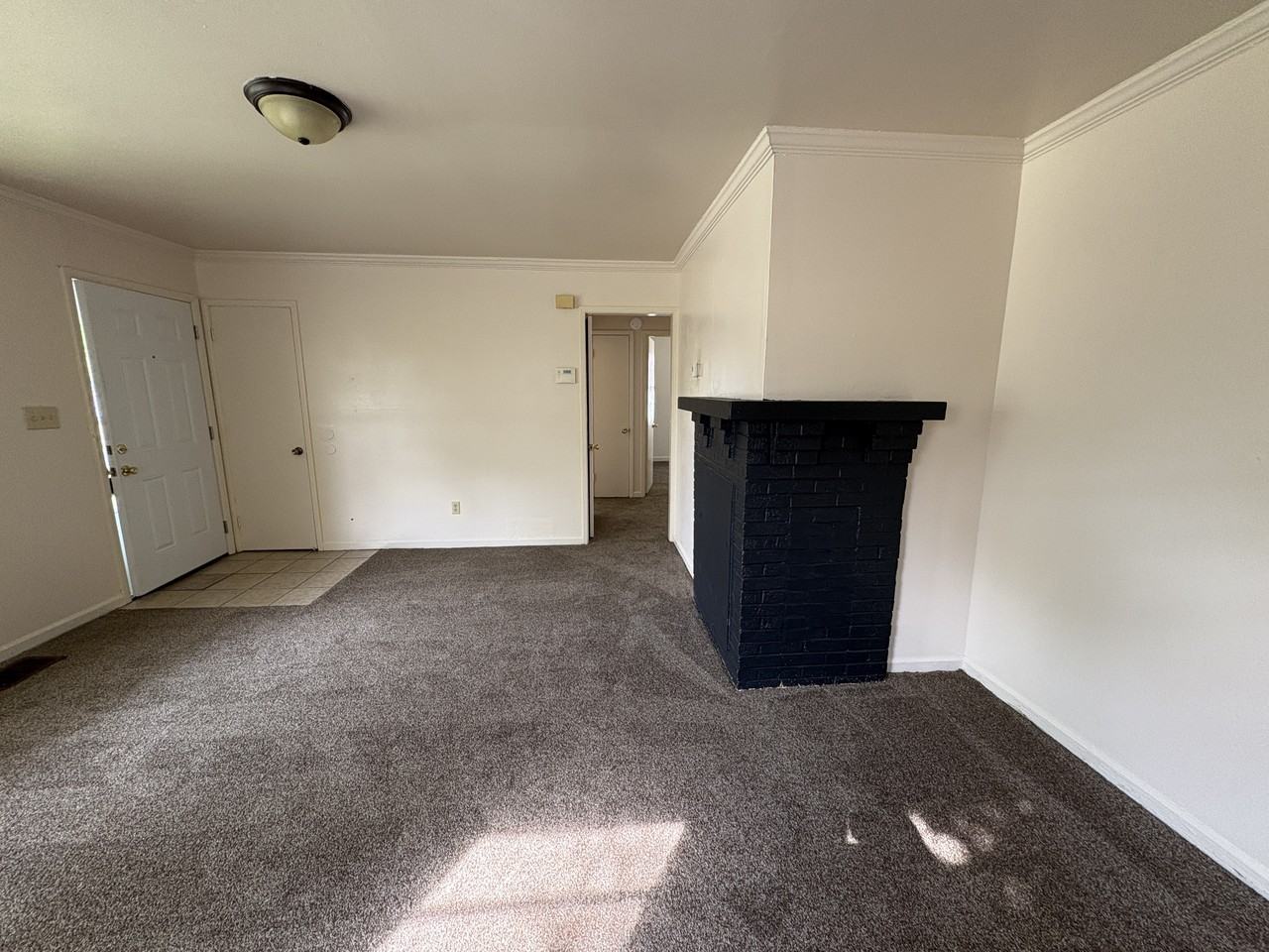 4605 Kings Highway - Photo 3 of 8