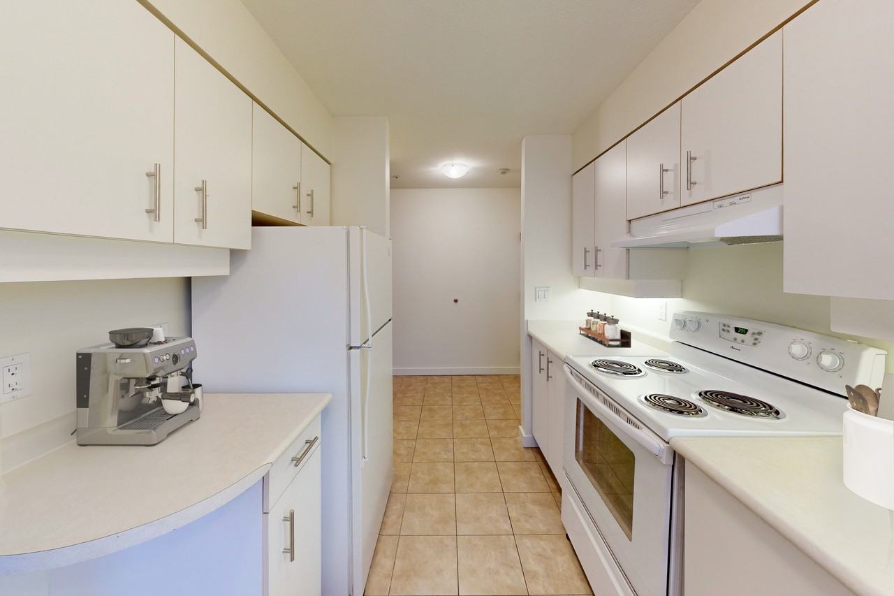 2475 West 4th Avenue - Photo 3 of 6