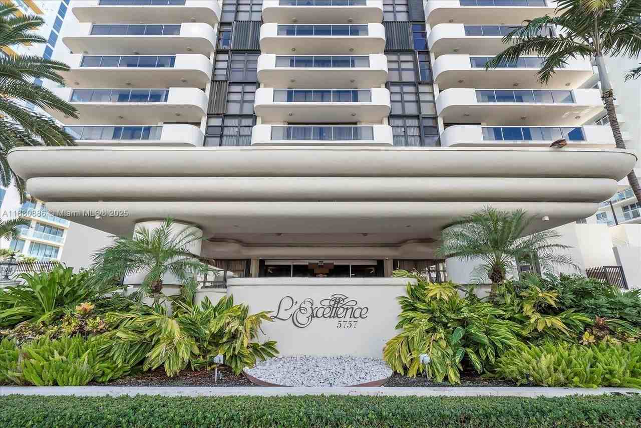 5757 Collins Avenue #2106 - Photo 2 of 45