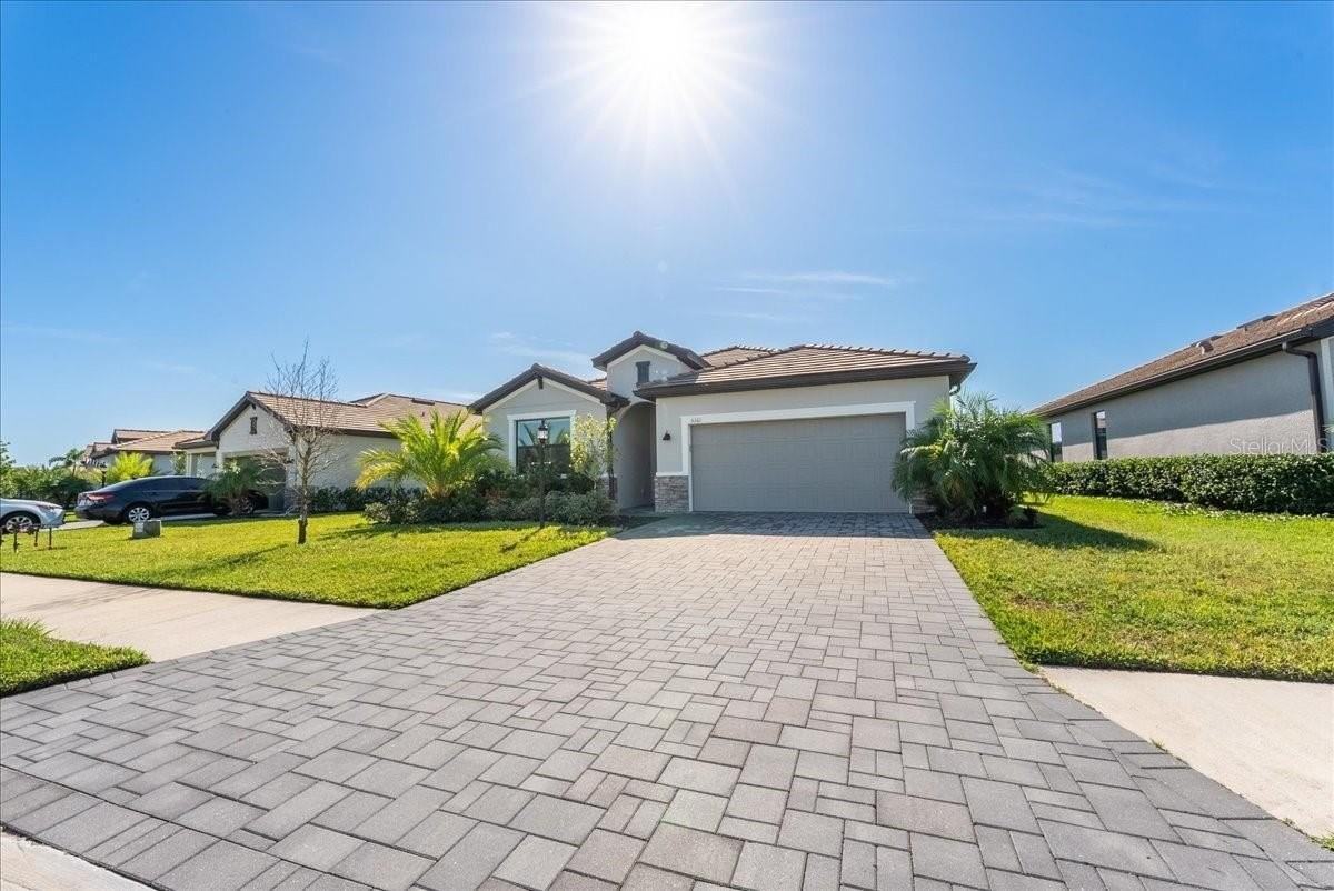 5161 Coral Reef Way - Photo 3 of 48