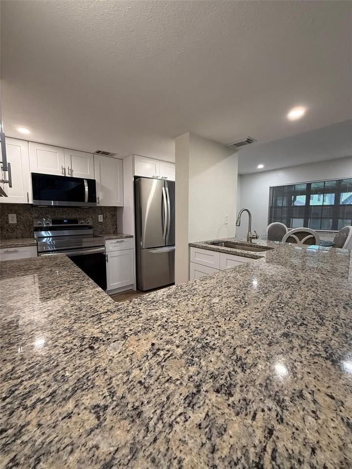 5912 Beaumont Loop - Photo 5 of 18