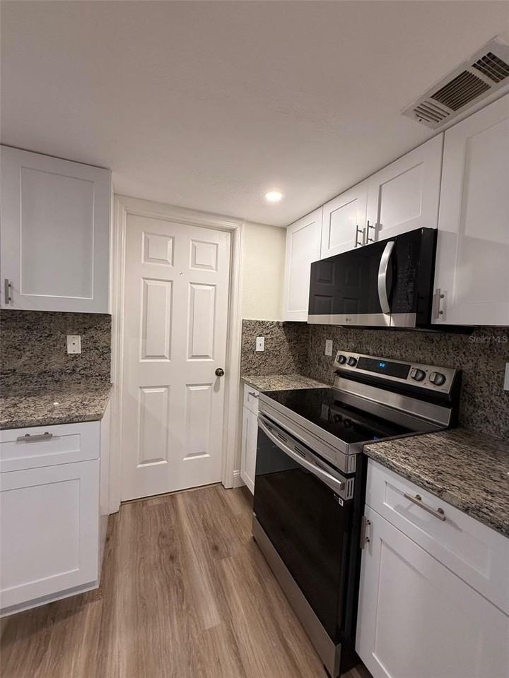 5912 Beaumont Loop - Photo 6 of 18