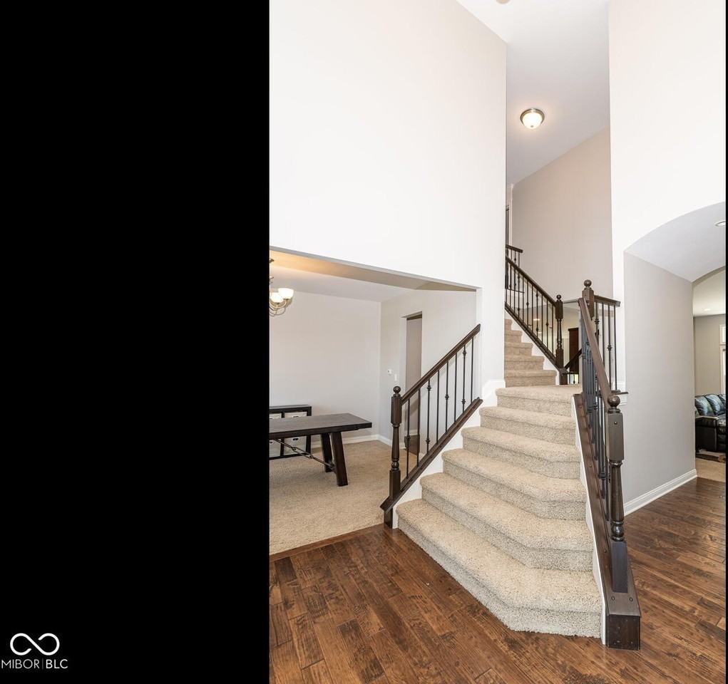 10599 Geist View Drive - Photo 5 of 50