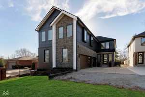 featured image of 429 W 86th St