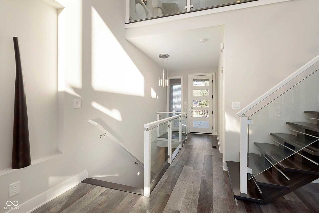 429 West 86th Street - Photo 3 of 34