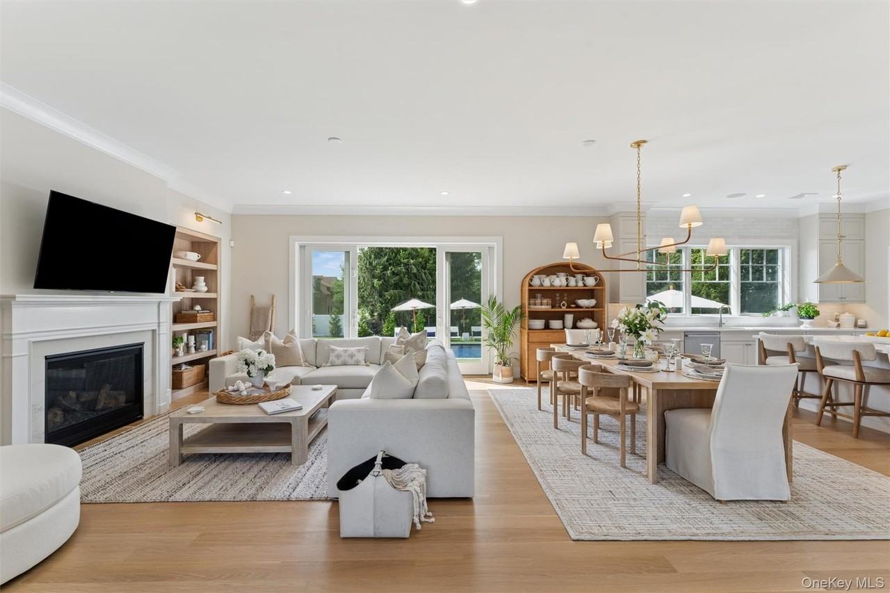 7 Margareta Ct - Photo 5 of 33