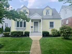 312 Salem Ave - Photo 1 of 1