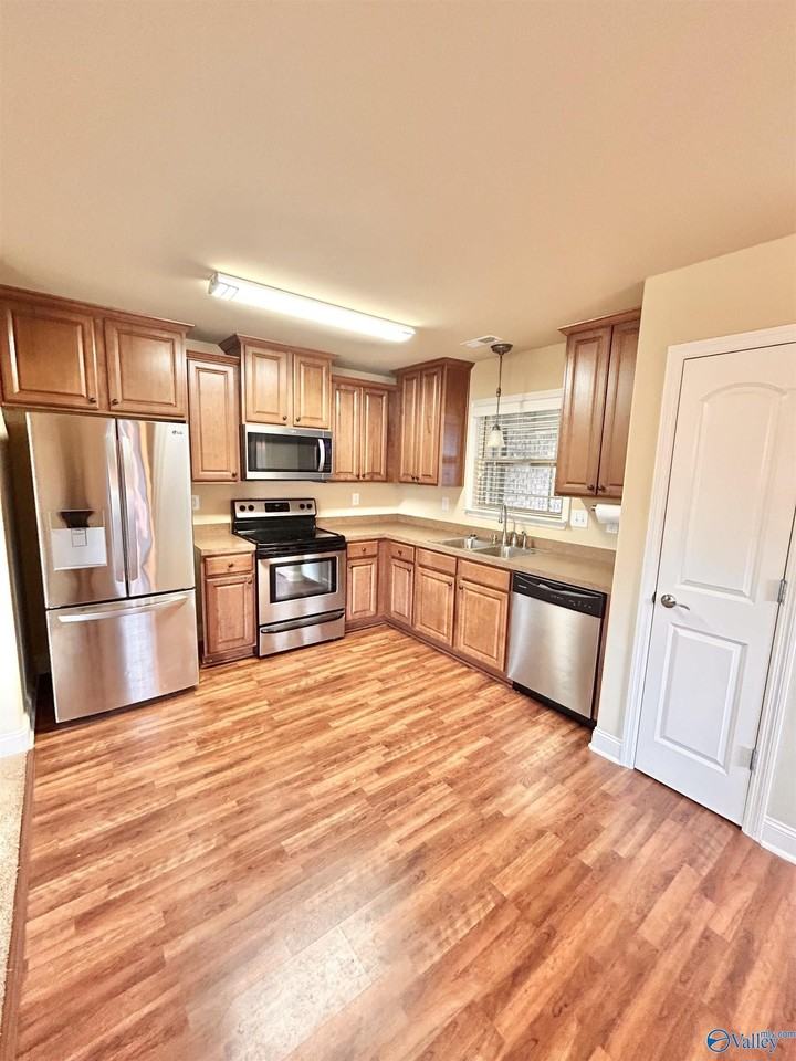 4955 Montauk Trail Southeast - Photo 3 of 13