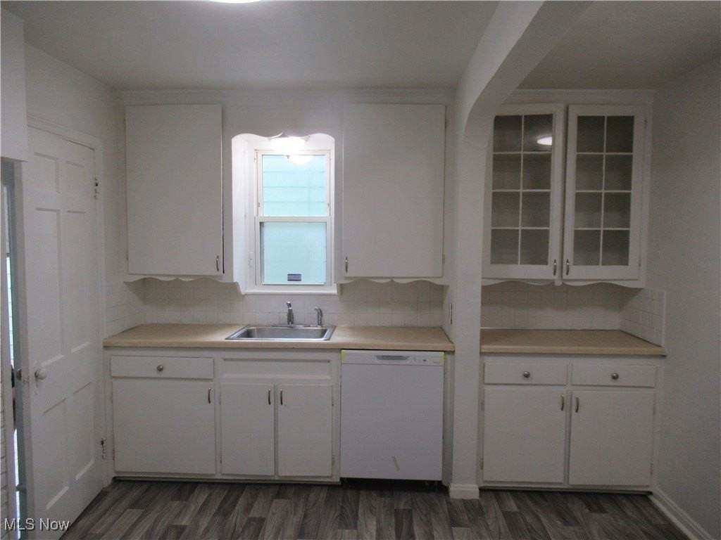 13818 Belleshire Ave - Photo 5 of 28