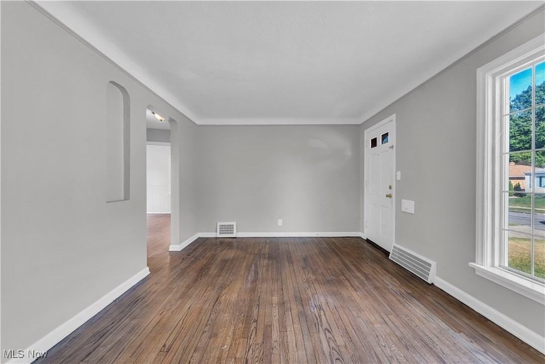 2703 Hearthstone Rd - Photo 5 of 25