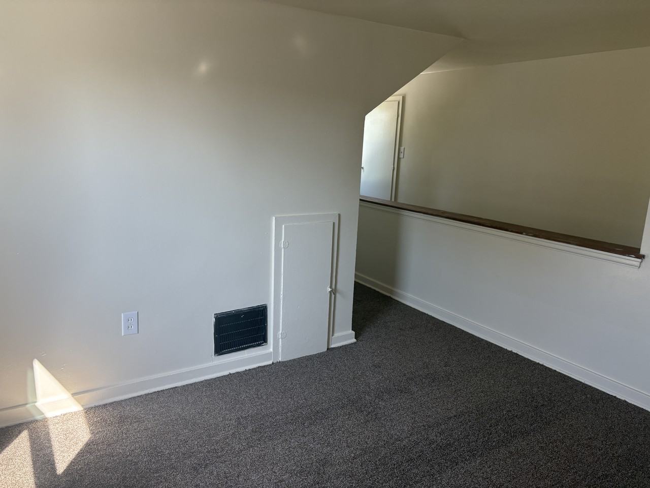 4002 Saint James Avenue - Photo 7 of 10