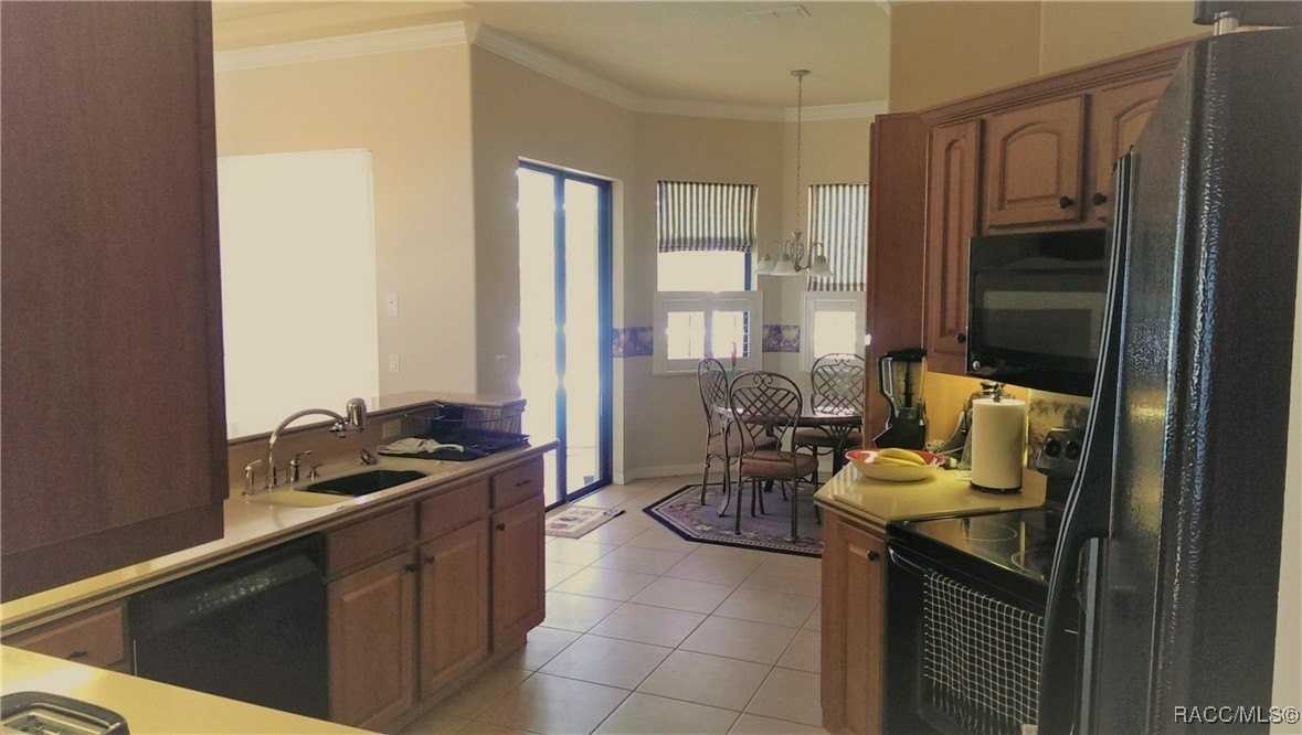 38 Linder Dr - Photo 7 of 18