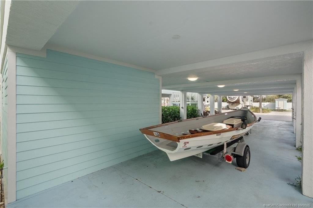 257 Ne Coastal Dr - Photo 4 of 37