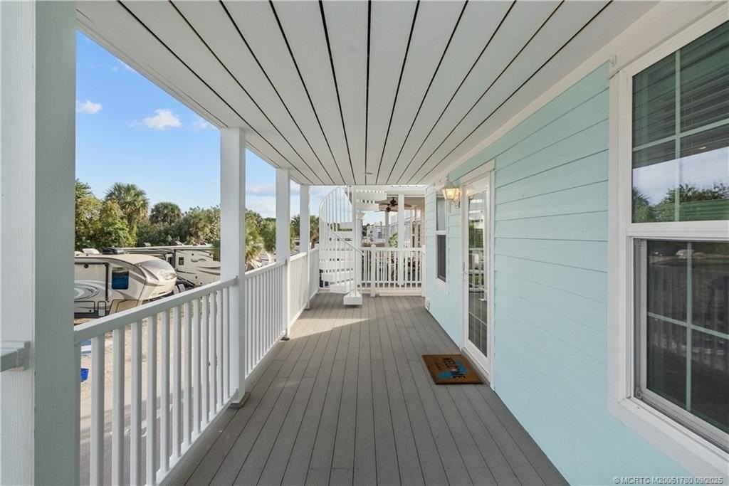 257 Ne Coastal Dr - Photo 5 of 37