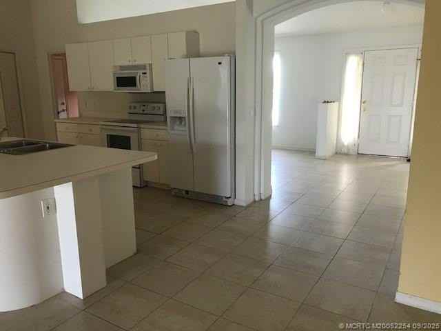 1180 Southeast Ladner Street - Photo 5 of 27