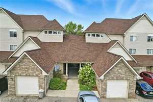 featured image of 863 Brandon Ave