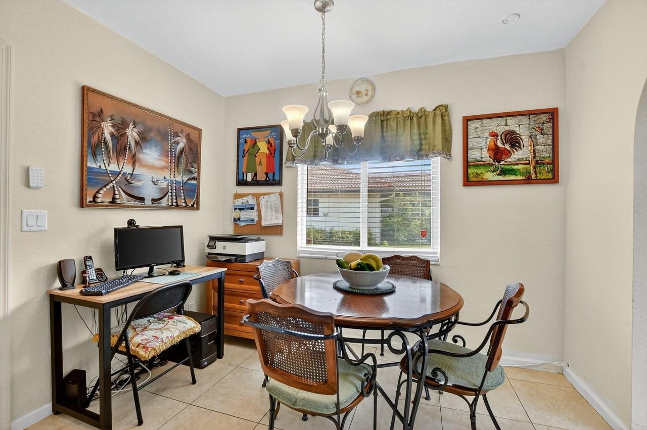 328 Nw 42nd St - Photo 6 of 29