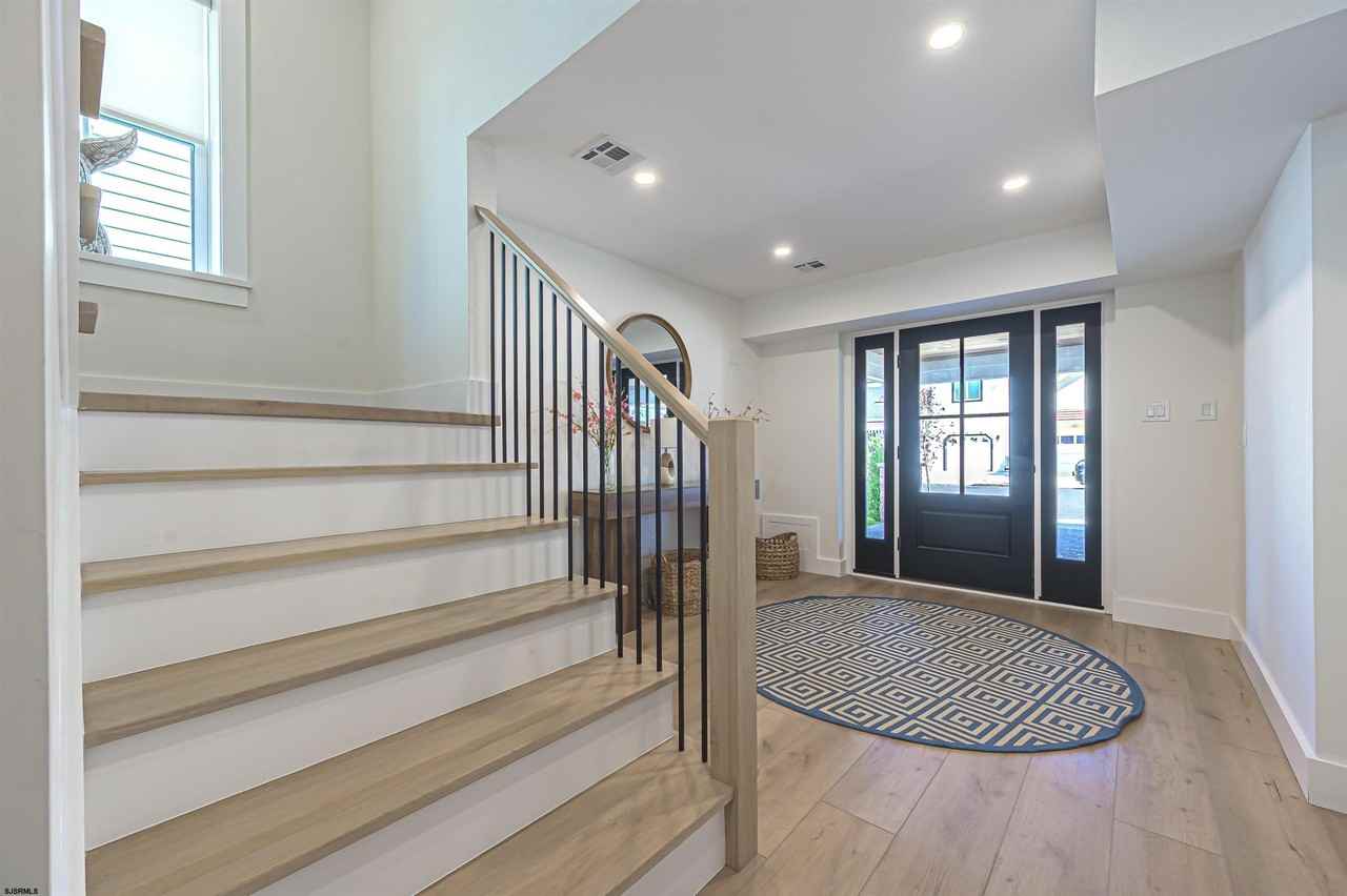 26 S Rosborough Ave - Photo 2 of 18