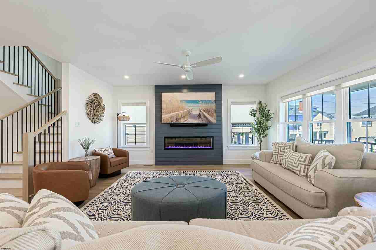 26 S Rosborough Ave - Photo 4 of 18