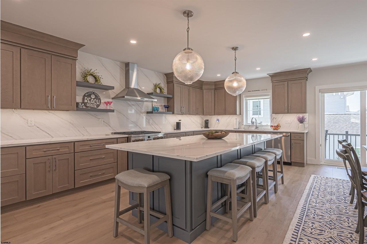 26 S Rosborough Ave - Photo 5 of 18