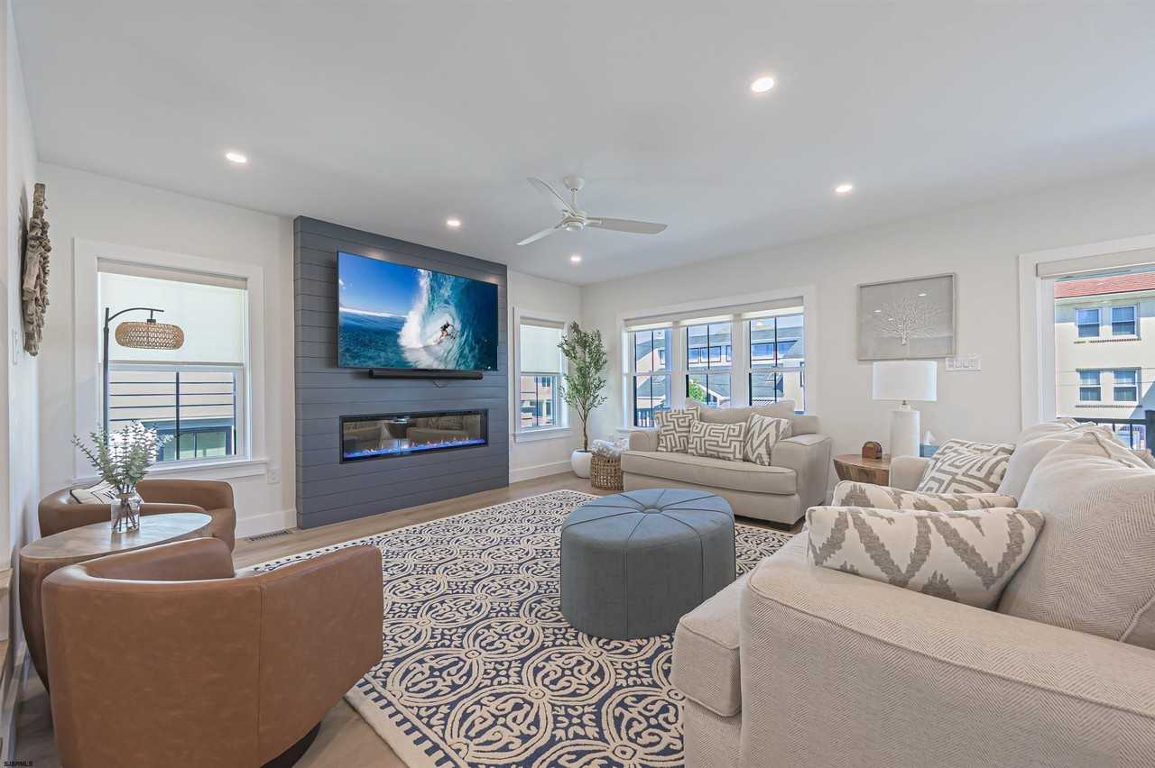 26 S Rosborough Ave - Photo 4 of 26