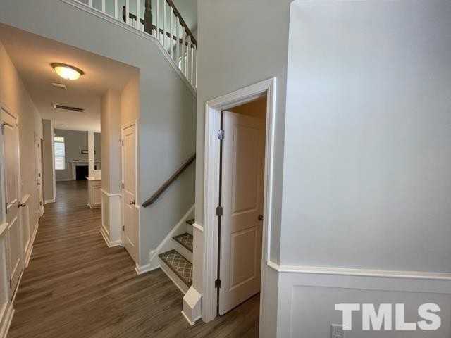 515 Historic Dr - Photo 3 of 32