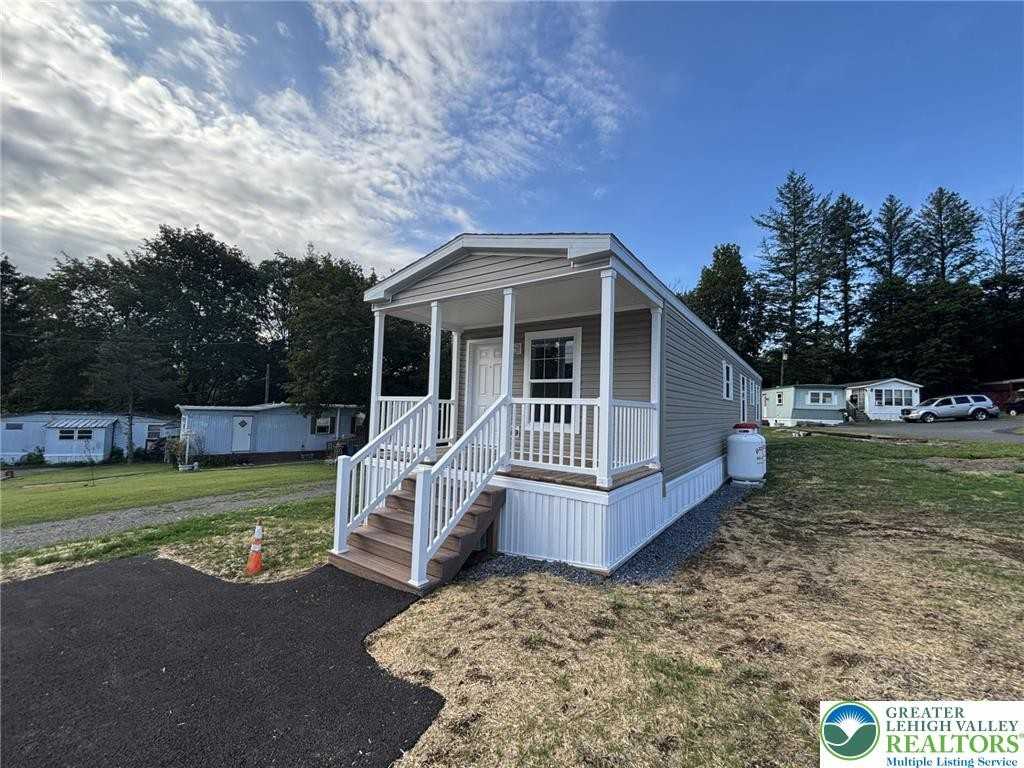 20 Court Street - Photo 2 of 13