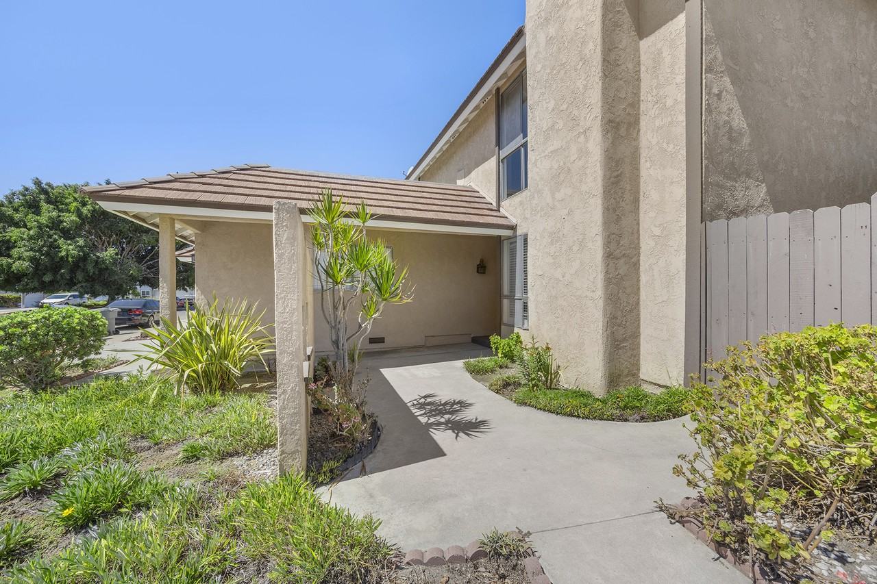 8211 Mammoth Circle - Photo 2 of 37